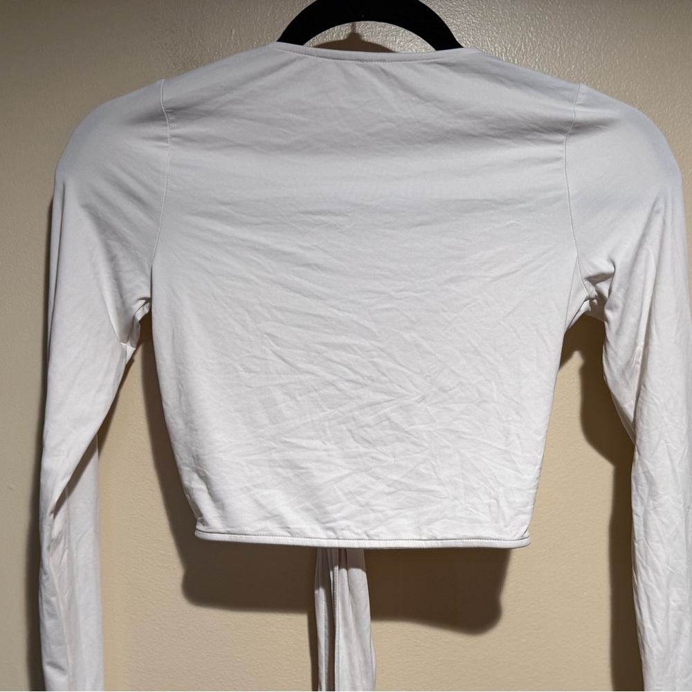 ALO Yoga White Escalate Wrap Top - Picture 12 of 15